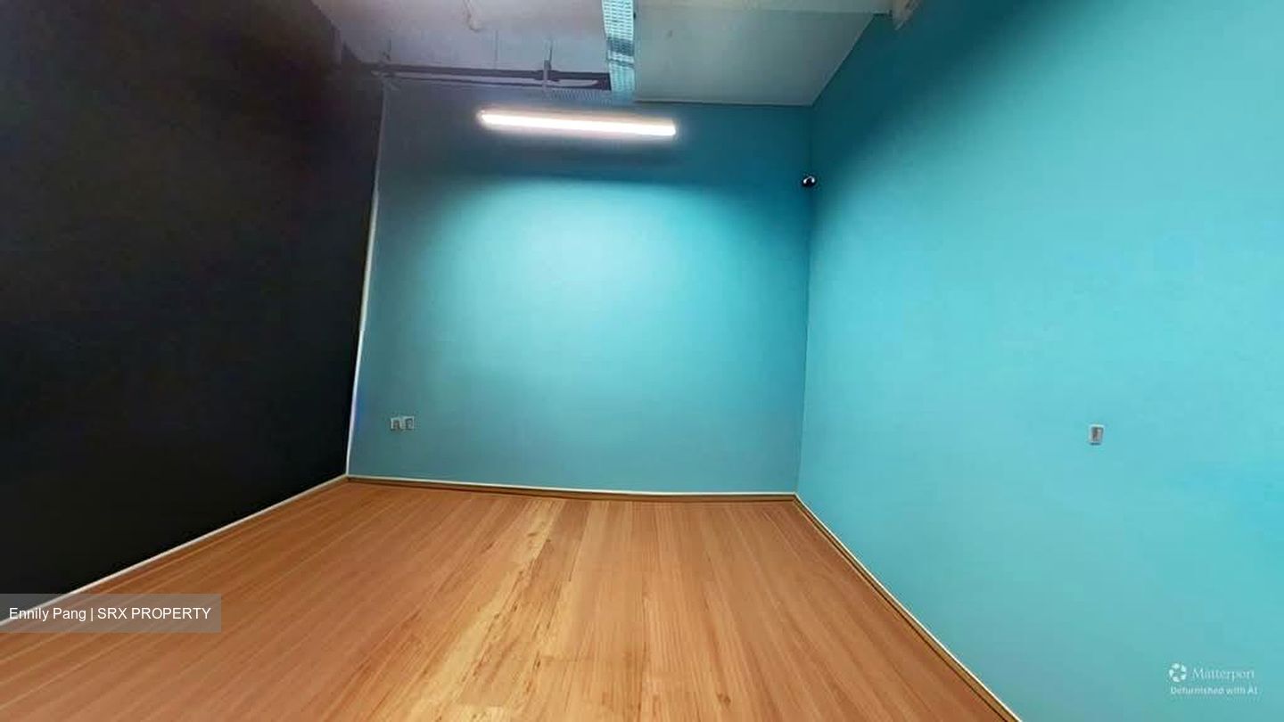 Lorong 18 Geylang (D14), Office #555572311